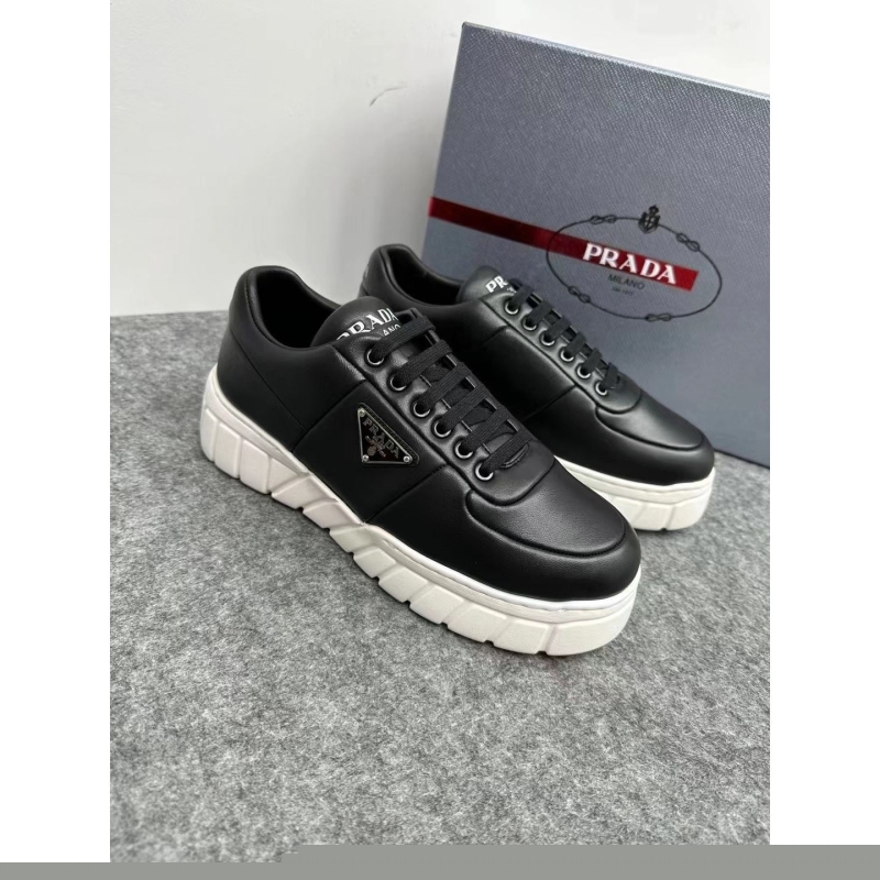 Pra*a sneakers